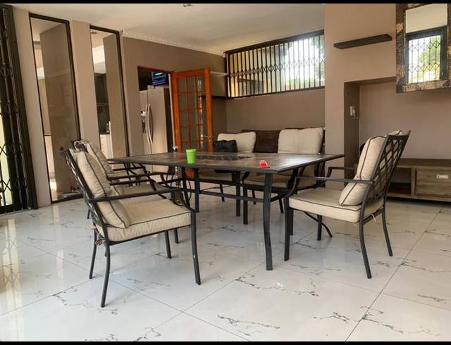 4 BEDROOM HOUSE FOR SALE IN FLORIDA